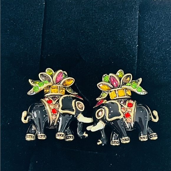 Heidi Daus CLIP 🆕”Happy Flowerphant” Elephant Crystal & Enamel Floral earrings - Picture 1 of 7